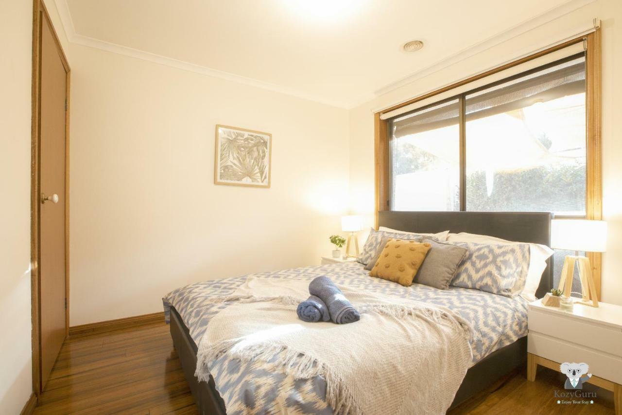 2 Bedroom Villa In Tullamarine 5 Min To Airport เมลเบิร์น ภายนอก รูปภาพ